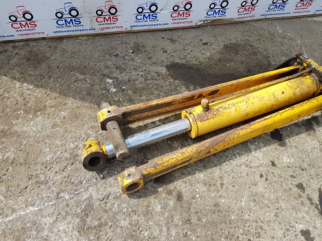 Fermec 860 Loader Bucket Cylinder Ram With Arms - Cilindro hidráulico para Cazo: foto 3 Fermec 860 Loader Bucket Cylinder Ram With Arms - Cilindro hidráulico para Cazo: foto 3