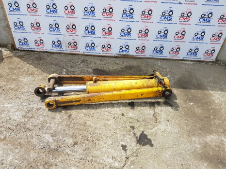Fermec 860 Loader Bucket Cylinder Ram With Arms - Cilindro hidráulico para Cazo: foto 1 Fermec 860 Loader Bucket Cylinder Ram With Arms - Cilindro hidráulico para Cazo: foto 1