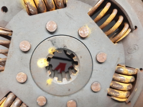 Ford 30, 10 Series 4630 Luk Clutch Pressure Plate, Disc 133060710, E8nn7563aa - Embrague y piezas para Tractor: foto 4 Ford 30, 10 Series 4630 Luk Clutch Pressure Plate, Disc 133060710, E8nn7563aa - Embrague y piezas para Tractor: foto 4