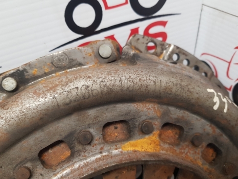 Ford 30, 10 Series 4630 Luk Clutch Pressure Plate, Disc 133060710, E8nn7563aa - Embrague y piezas para Tractor: foto 2 Ford 30, 10 Series 4630 Luk Clutch Pressure Plate, Disc 133060710, E8nn7563aa - Embrague y piezas para Tractor: foto 2