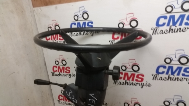 Ford 3230, 3430, 3930, 5130, 4830, 4630 Steering Column E8nn3c529da, 83982650 - Columna de dirección para Tractor: foto 4 Ford 3230, 3430, 3930, 5130, 4830, 4630 Steering Column E8nn3c529da, 83982650 - Columna de dirección para Tractor: foto 4