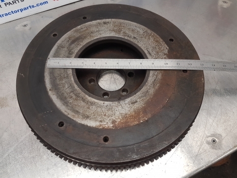 Ford 4100, 4200, 4410, 4500 Engine Flywheel E0nn6375fa, C7nn6375k, 86529653 - Volante de inercia para Tractor: foto 5 Ford 4100, 4200, 4410, 4500 Engine Flywheel E0nn6375fa, C7nn6375k, 86529653 - Volante de inercia para Tractor: foto 5