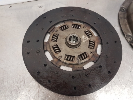 Ford 4600, 3000 4000, 4610 Clutch Pressure Plate 86640475, 86640476, C5nn7563u - Embrague y piezas para Tractor: foto 3 Ford 4600, 3000 4000, 4610 Clutch Pressure Plate 86640475, 86640476, C5nn7563u - Embrague y piezas para Tractor: foto 3