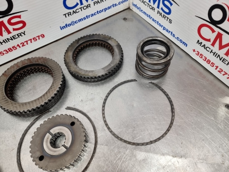 Ford 4630, 30 Series, Clutch Plate, Disc And Hub 86604372, K3660623692 - Embrague y piezas: foto 5 Ford 4630, 30 Series, Clutch Plate, Disc And Hub 86604372, K3660623692 - Embrague y piezas: foto 5