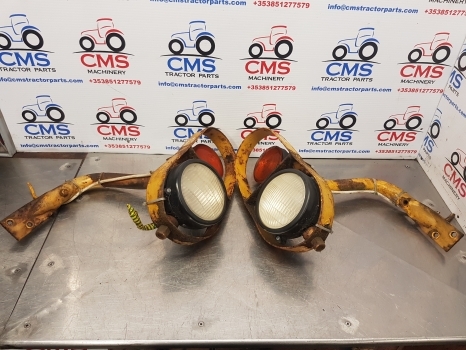 Ford 550, 555, 655 Working Lighs Assembly 83930993, E1nn13n083bc12z - Luz/ Iluminación para Retroexcavadora: foto 1 Ford 550, 555, 655 Working Lighs Assembly 83930993, E1nn13n083bc12z - Luz/ Iluminación para Retroexcavadora: foto 1