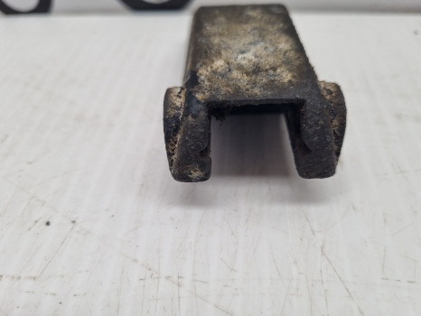 Puerta y piezas Ford 6610 Q Cab Rear Window Latch Lh/rh 83909519, D6nn94408n01a,83909518: foto 8