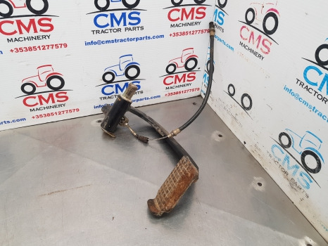 Ford 6635, 35, L, Tl, T5000, Tla, Tle, Clutch Pedal 5175711 - Embrague y piezas para Maquinaria agrícola: foto 1 Ford 6635, 35, L, Tl, T5000, Tla, Tle, Clutch Pedal 5175711 - Embrague y piezas para Maquinaria agrícola: foto 1