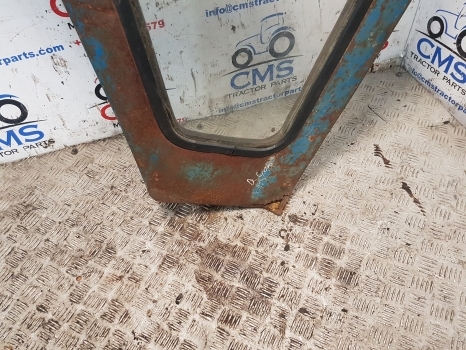 Puerta y piezas para Tractor Ford 7600, 7710, 6600 Tw10, Tw20 Q Cab Door Right Assembly Rusty D8nn9420124bc: foto 6 Puerta y piezas para Tractor Ford 7600, 7710, 6600 Tw10, Tw20 Q Cab Door Right Assembly Rusty D8nn9420124bc: foto 6