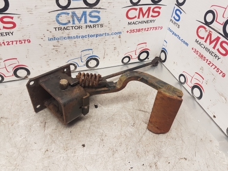 Ford 7610 10 Series Clutch Pedal 83960492, E4nn7n546aa12b, E4nn7d082bc - Embrague y piezas para Tractor: foto 1 Ford 7610 10 Series Clutch Pedal 83960492, E4nn7n546aa12b, E4nn7d082bc - Embrague y piezas para Tractor: foto 1