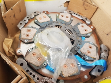 Ford 7810, 7910, 8210, Tw10, Tw5 Clutch Kit 4197g, D8nn7563ba, 633309810 - Embrague y piezas para Tractor: foto 4 Ford 7810, 7910, 8210, Tw10, Tw5 Clutch Kit 4197g, D8nn7563ba, 633309810 - Embrague y piezas para Tractor: foto 4