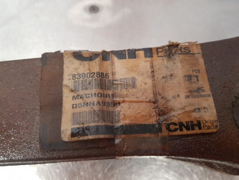 Ford 7810, 7910, Tw Series Levelling Box Fork D5nna935b, 83902886 - Suspensión: foto 3 Ford 7810, 7910, Tw Series Levelling Box Fork D5nna935b, 83902886 - Suspensión: foto 3