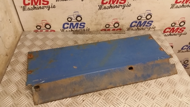 Ford 7840, 40 Series Cab Center Mudguard Panel Lhs 82003107 - Guardabarros para Tractor: foto 1 Ford 7840, 40 Series Cab Center Mudguard Panel Lhs 82003107 - Guardabarros para Tractor: foto 1
