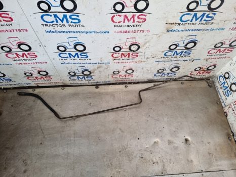 Ford 7840, 8240, 8340, 40 Series, Steering Pipe Rh 82003824 - Dirección: foto 1 Ford 7840, 8240, 8340, 40 Series, Steering Pipe Rh 82003824 - Dirección: foto 1