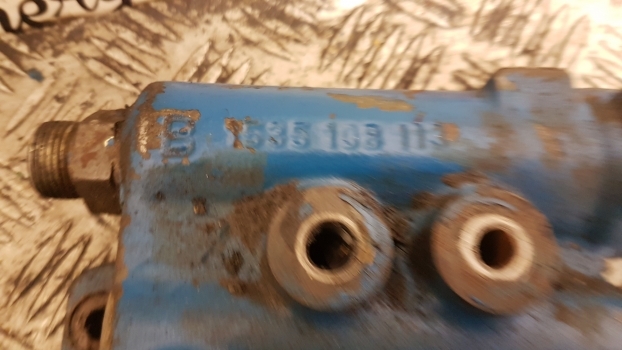 Ford, New Holland 8340, Ts Trailer Brake Valve Distributor 81874969, 1535108113 - Válvula de freno para Tractor: foto 3 Ford, New Holland 8340, Ts Trailer Brake Valve Distributor 81874969, 1535108113 - Válvula de freno para Tractor: foto 3