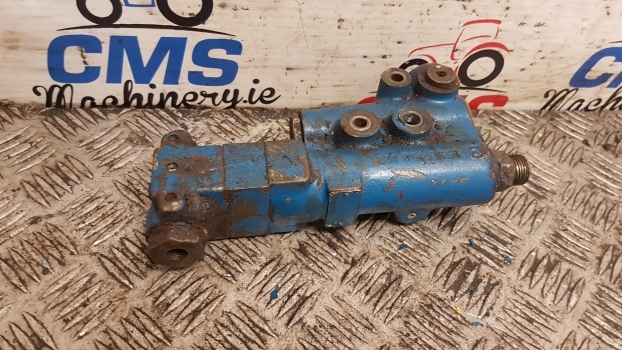Ford, New Holland 8340, Ts Trailer Brake Valve Distributor 81874969, 1535108113 - Válvula de freno para Tractor: foto 1 Ford, New Holland 8340, Ts Trailer Brake Valve Distributor 81874969, 1535108113 - Válvula de freno para Tractor: foto 1