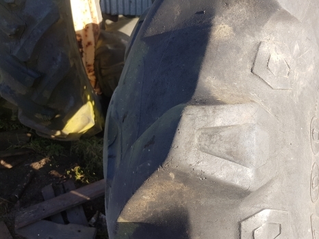 Ford Rear Wheel Complete R38 Pirelli Tm700 580/70r38 - Rueda completa para Tractor: foto 2 Ford Rear Wheel Complete R38 Pirelli Tm700 580/70r38 - Rueda completa para Tractor: foto 2