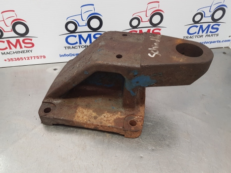 Ford Schindler 8200, 8100 Front Axle Support Bracket Hl558 - Suspensión: foto 1 Ford Schindler 8200, 8100 Front Axle Support Bracket Hl558 - Suspensión: foto 1