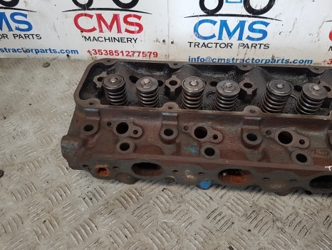 Ford Tw20, Tw30, 9700, Engine Head D9nn6090ca, D9nn6049gb, 87802116 - Cabezal de bloque para Tractor: foto 2 Ford Tw20, Tw30, 9700, Engine Head D9nn6090ca, D9nn6049gb, 87802116 - Cabezal de bloque para Tractor: foto 2
