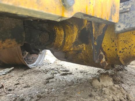Jcb 530-105 Front axle differential unit complete 18.16/1 18.16:1, 18.16:1, 453/3338 - Eje delantero para Maquinaria agrícola: foto 1 Jcb 530-105 Front axle differential unit complete 18.16/1 18.16:1, 18.16:1, 453/3338 - Eje delantero para Maquinaria agrícola: foto 1