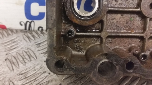 John Deere 6100, 6400, 6210, 6110 Engine Oil Cooler Housing R521037, R123471 - Enfriador de aceite para Tractor: foto 3 John Deere 6100, 6400, 6210, 6110 Engine Oil Cooler Housing R521037, R123471 - Enfriador de aceite para Tractor: foto 3