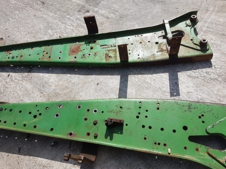 John Deere 6610, 6510, 6605 Premuim Main Frame, Mounting Pair L113352, L113353 - Ventana y piezas para Tractor: foto 3 John Deere 6610, 6510, 6605 Premuim Main Frame, Mounting Pair L113352, L113353 - Ventana y piezas para Tractor: foto 3
