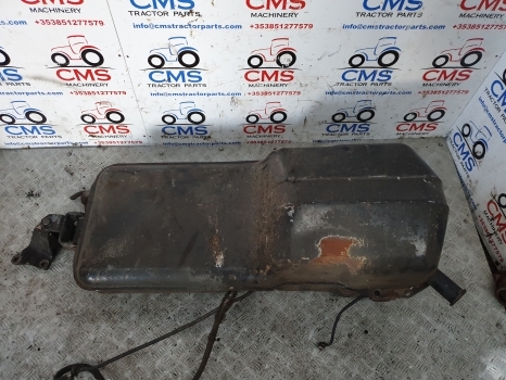 Lamborghini 1106 4wd Left Hand Side Diesel Tank 0.257.8145.3 - Depósito de combustible para Tractor: foto 2 Lamborghini 1106 4wd Left Hand Side Diesel Tank 0.257.8145.3 - Depósito de combustible para Tractor: foto 2