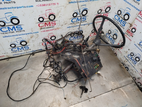 Cabina e interior Massey Ferguson 290 Dash Steering Panel, Wheel, Wiring Loom 1674232m1: foto 1