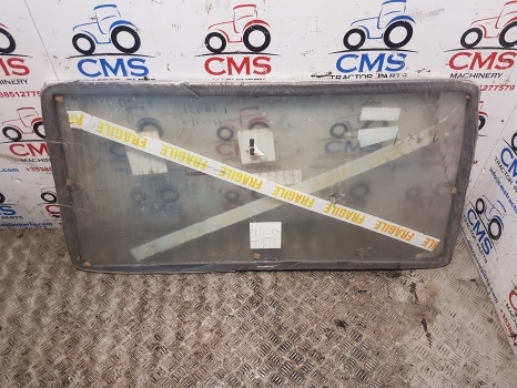Massey Ferguson 300, 350, 375, 390, 398, 399 Cab Glass Rear Window 3477716m1 - Ventana y piezas para Tractor: foto 2 Massey Ferguson 300, 350, 375, 390, 398, 399 Cab Glass Rear Window 3477716m1 - Ventana y piezas para Tractor: foto 2