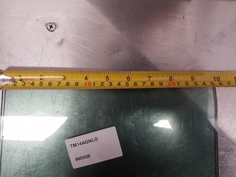 Massey Ferguson 3080, 3050, 3060, 3085 Lower Front Glass 3389391m1, 885938 - Ventana y piezas para Tractor: foto 5 Massey Ferguson 3080, 3050, 3060, 3085 Lower Front Glass 3389391m1, 885938 - Ventana y piezas para Tractor: foto 5