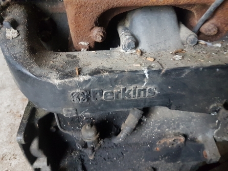 Massey Ferguson 4255, 4245, 3160, 6140, 6150 Engine Intake Manifold 3640983m91 - Colector de admisión para Tractor: foto 5 Massey Ferguson 4255, 4245, 3160, 6140, 6150 Engine Intake Manifold 3640983m91 - Colector de admisión para Tractor: foto 5