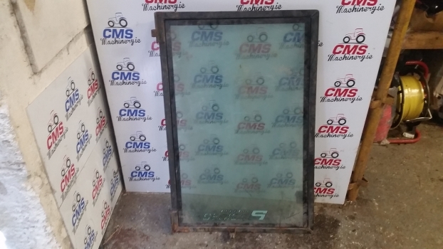 Massey Ferguson 50 Hx S Cab Rear Window Left Assembly - Ventana y piezas para Retroexcavadora: foto 1 Massey Ferguson 50 Hx S Cab Rear Window Left Assembly - Ventana y piezas para Retroexcavadora: foto 1