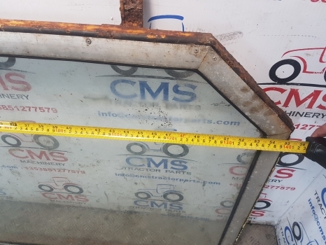Massey Ferguson 50b Cab Rear Window Assy Mf50b - Ventana y piezas para Retroexcavadora: foto 2 Massey Ferguson 50b Cab Rear Window Assy Mf50b - Ventana y piezas para Retroexcavadora: foto 2