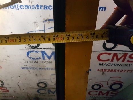Massey Ferguson 50b Digger Cab Back Window Assy 00000 - Ventana y piezas para Retroexcavadora: foto 5 Massey Ferguson 50b Digger Cab Back Window Assy 00000 - Ventana y piezas para Retroexcavadora: foto 5