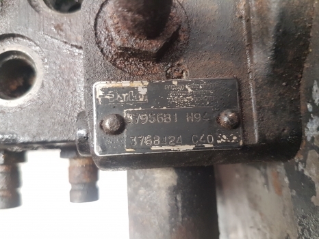 Massey Ferguson 5455 Wet Clutch Pressure Valve 3795681m14 - Embrague y piezas para Tractor: foto 5 Massey Ferguson 5455 Wet Clutch Pressure Valve 3795681m14 - Embrague y piezas para Tractor: foto 5