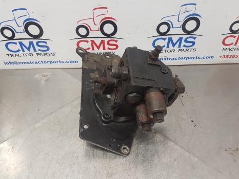 Massey Ferguson 5455 Wet Clutch Pressure Valve 3795681m14 - Embrague y piezas para Tractor: foto 2 Massey Ferguson 5455 Wet Clutch Pressure Valve 3795681m14 - Embrague y piezas para Tractor: foto 2