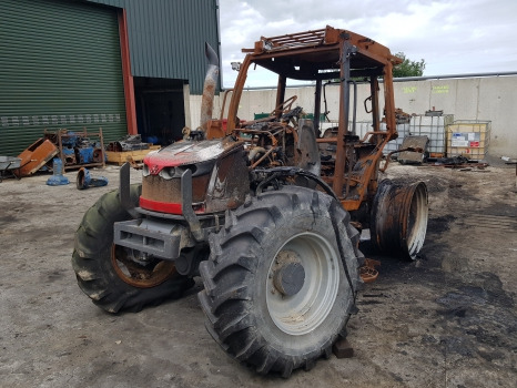 Massey Ferguson 5612 Front, Rear Axle, Pto, Transmission, Engine Parts - Motor: foto 1 Massey Ferguson 5612 Front, Rear Axle, Pto, Transmission, Engine Parts - Motor: foto 1
