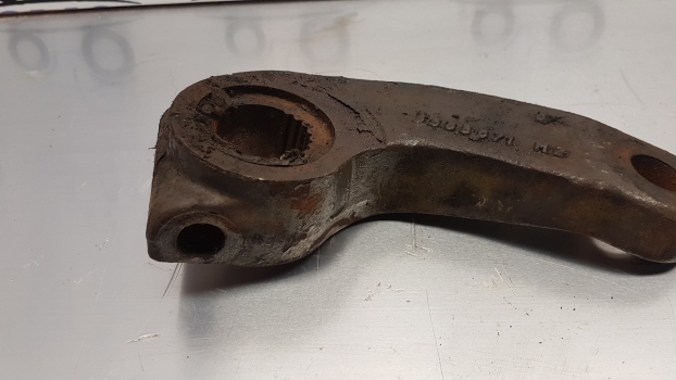 Massey Ferguson 600 Series Front Axle 2wd Top Control Arm 3383871m2 - Dirección para Tractor: foto 3 Massey Ferguson 600 Series Front Axle 2wd Top Control Arm 3383871m2 - Dirección para Tractor: foto 3