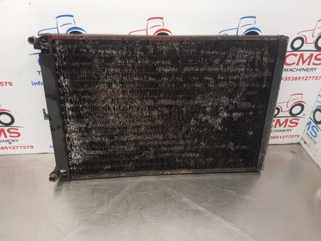 Massey Ferguson 6150, 4700, 5700, 6700 Ser Exchanger Condender, Cooler 4377730m4 - Sistema de refrigeración para Tractor: foto 1 Massey Ferguson 6150, 4700, 5700, 6700 Ser Exchanger Condender, Cooler 4377730m4 - Sistema de refrigeración para Tractor: foto 1