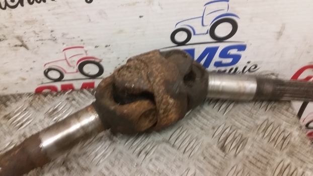 Massey Ferguson 6150, 6160 Front Axle Drive Shaft Left 3764047m91 - Palier para Tractor: foto 3 Massey Ferguson 6150, 6160 Front Axle Drive Shaft Left 3764047m91 - Palier para Tractor: foto 3