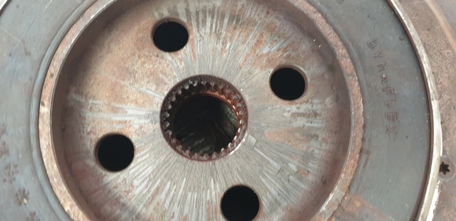 Massey Ferguson 6160, 6260, 3085 Flywheel Assy 3713969m92, 1619032m1, 3714122m4 - Volante de inercia para Tractor: foto 5 Massey Ferguson 6160, 6260, 3085 Flywheel Assy 3713969m92, 1619032m1, 3714122m4 - Volante de inercia para Tractor: foto 5