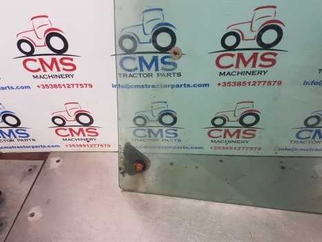Massey Ferguson 690, 698, 699 Cab Side Window Glass Tg1249, 3302705m4, 3301820m1 - Ventana y piezas: foto 5 Massey Ferguson 690, 698, 699 Cab Side Window Glass Tg1249, 3302705m4, 3301820m1 - Ventana y piezas: foto 5