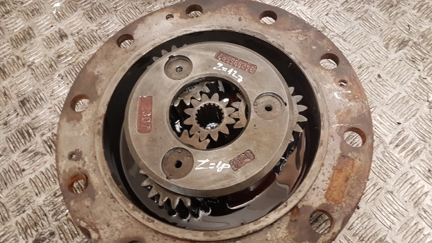 Massey Ferguson 8100 Series Hub Cover With Planetary And Sun Gears 3429856m1 - Eje delantero para Tractor: foto 2 Massey Ferguson 8100 Series Hub Cover With Planetary And Sun Gears 3429856m1 - Eje delantero para Tractor: foto 2