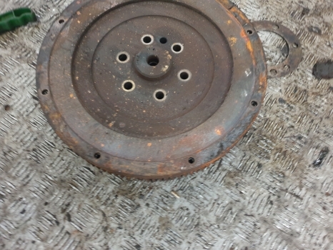 Massey Ferguson Engine Flywheel Assembly 3121e01a/2to Fit Perkins 203 Engine - Volante de inercia para Tractor: foto 2 Massey Ferguson Engine Flywheel Assembly 3121e01a/2to Fit Perkins 203 Engine - Volante de inercia para Tractor: foto 2