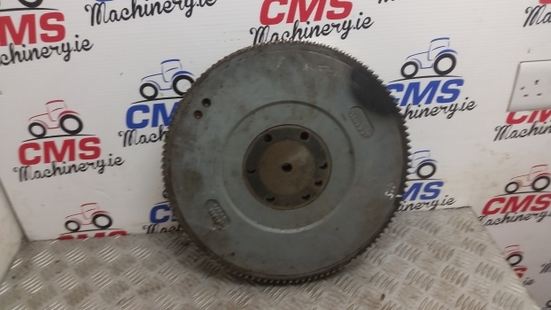 Massey Ferguson Flywheel Assembly With Ring Gear 0410236, 3121h002 - Volante de inercia para Tractor: foto 2 Massey Ferguson Flywheel Assembly With Ring Gear 0410236, 3121h002 - Volante de inercia para Tractor: foto 2