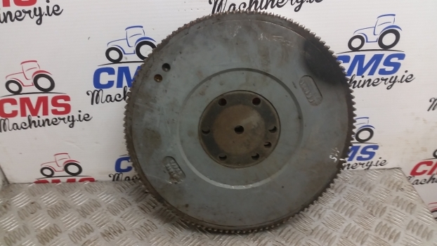 Massey Ferguson Flywheel Assembly With Ring Gear 0410236, 3121h002 - Volante de inercia para Tractor: foto 1 Massey Ferguson Flywheel Assembly With Ring Gear 0410236, 3121h002 - Volante de inercia para Tractor: foto 1