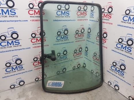 New Holland T4, T5 T5.95 Cab Rear Curved Glass Lhs 84224147, 84224277, 81871681 - Ventana y piezas para Tractor: foto 1 New Holland T4, T5 T5.95 Cab Rear Curved Glass Lhs 84224147, 84224277, 81871681 - Ventana y piezas para Tractor: foto 1