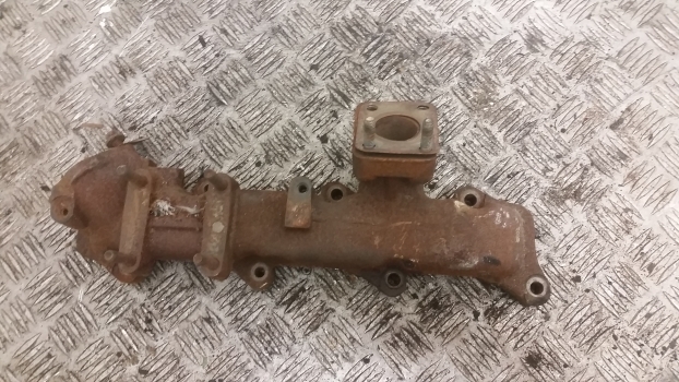 New Holland T5.100, T5.110, T5.120 Exhaust Manifold 5801418262 - Colector de escape para Tractor: foto 2 New Holland T5.100, T5.110, T5.120 Exhaust Manifold 5801418262 - Colector de escape para Tractor: foto 2