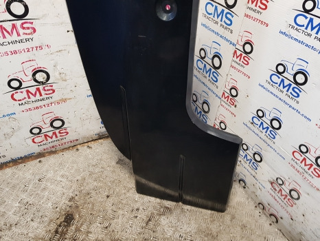 New Holland Tm120, Tm130, Tm140, Tm155 Side Panel Lhs 82023040, 82023043 - Carrocería y exterior: foto 2 New Holland Tm120, Tm130, Tm140, Tm155 Side Panel Lhs 82023040, 82023043 - Carrocería y exterior: foto 2