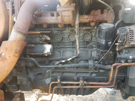 New Holland Ts115a Delta Engine Head, Block, Cranckshaft Nut 2831308, 2830760 - Motor: foto 2 New Holland Ts115a Delta Engine Head, Block, Cranckshaft Nut 2831308, 2830760 - Motor: foto 2