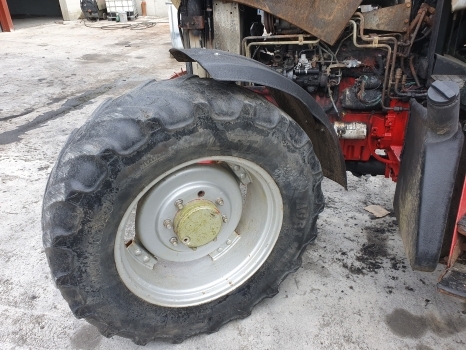 Mccormick Mc115 Front Rear Axle, Engine, Transmission, Lift, Cab Parts Nut - Piezas de recambio para Tractor: foto 3 Mccormick Mc115 Front Rear Axle, Engine, Transmission, Lift, Cab Parts Nut - Piezas de recambio para Tractor: foto 3